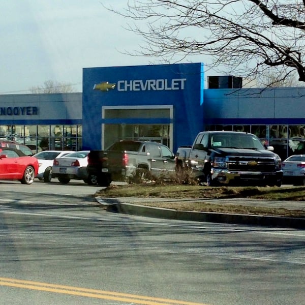 Chevrolet dealer blue square entrance