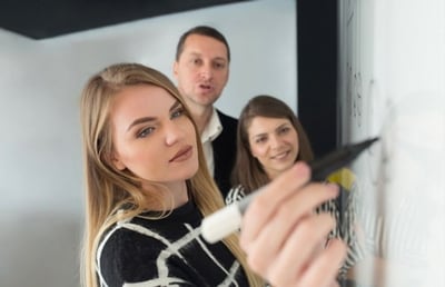 In-person retail sales training has its own pros and cons