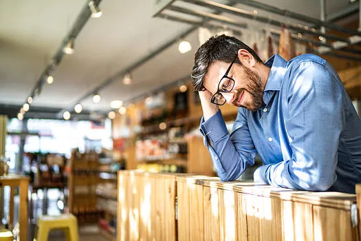 Bad Customer Service Examples: 50 Things Retail Employees Shouldn't Do