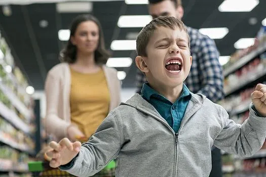 How Should You Handle Bad Customer Behavior With Bratty Kids In Tow?